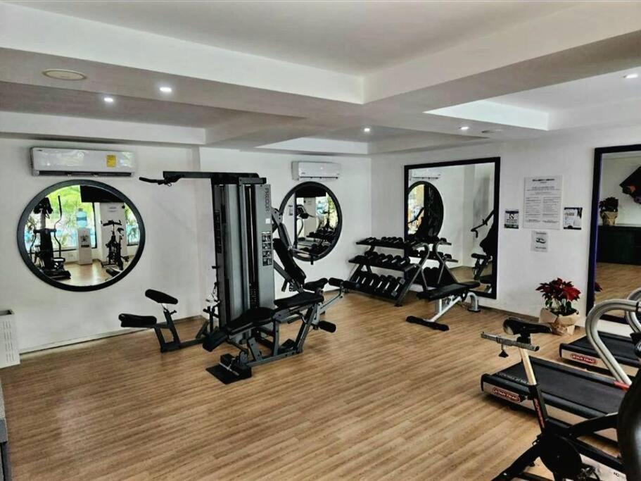 Stunning 1 Bdrm Condo Gym-Pool 10 Min To The Beach & Quinta Av ปลายาเดลการ์เมน ภายนอก รูปภาพ